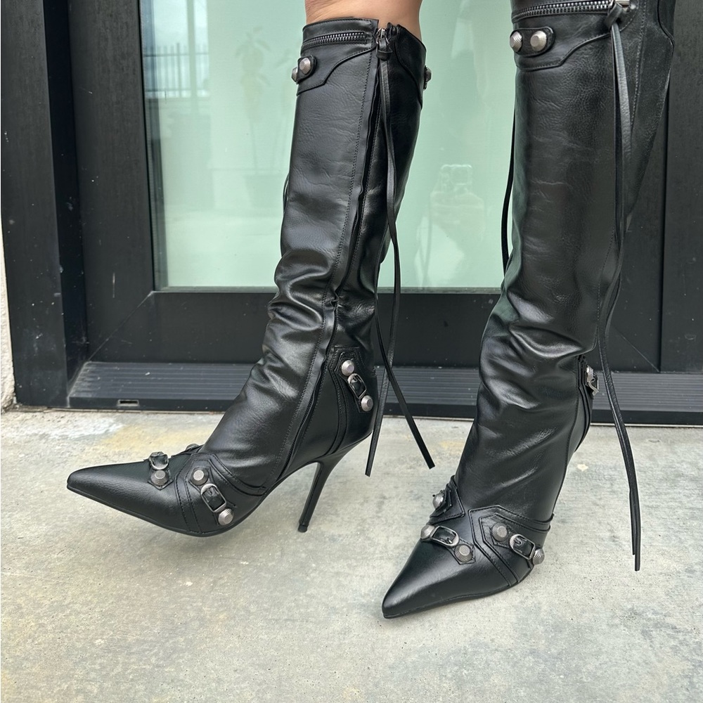 Black boots